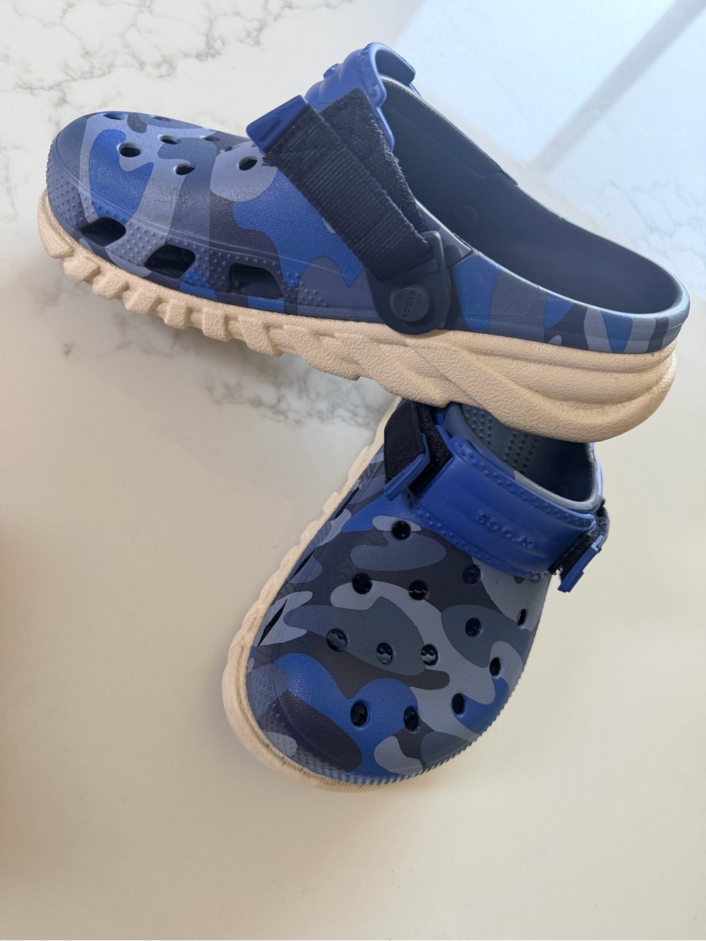 CROCS Blue Camo Clogs Adults Size M 5 W 7 Lightweight Slip-On Shoes.